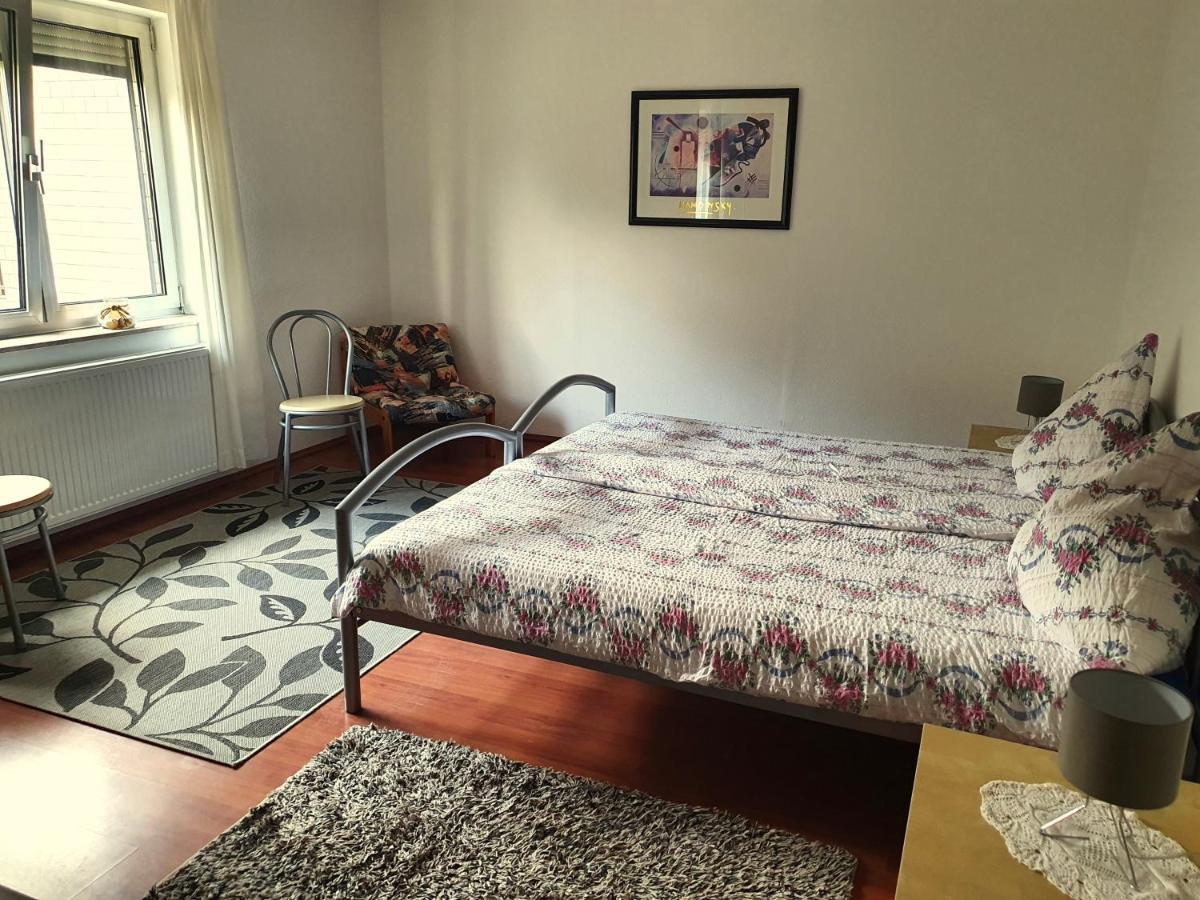Ferienwohnung Am Rauenhuebel Voelklingen Bagian luar foto